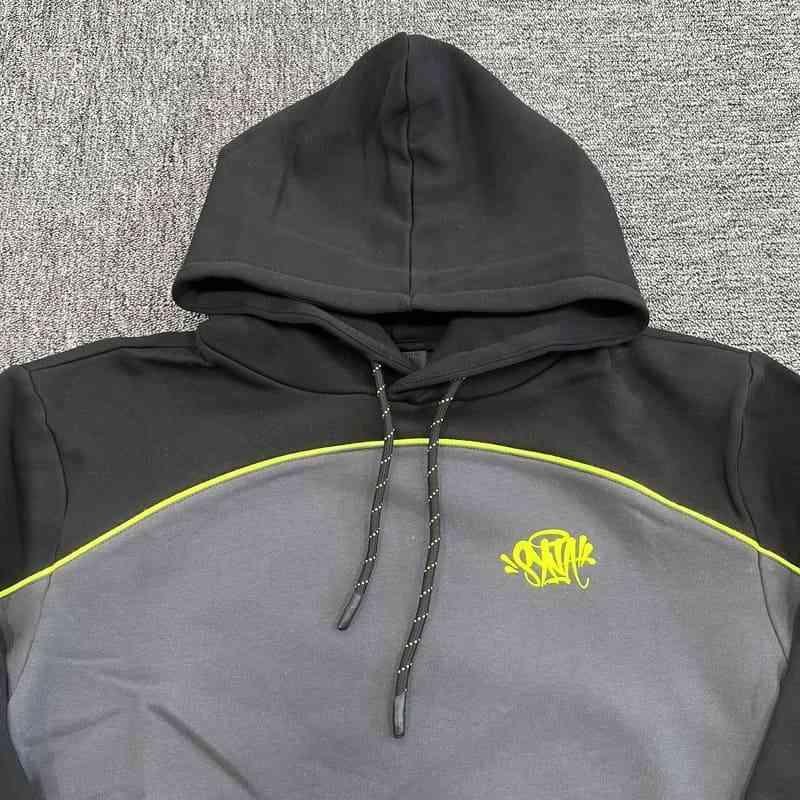 Conjunto Synaworld Pipe Hoodie & Shorts Cinza