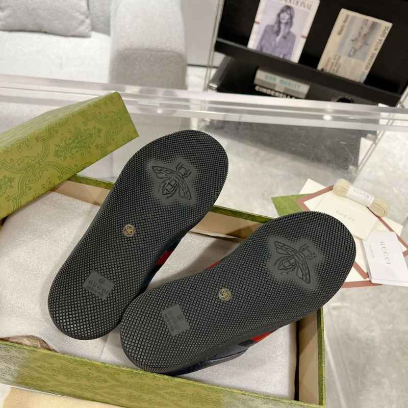 Gucci GG Canvas Screener Preto