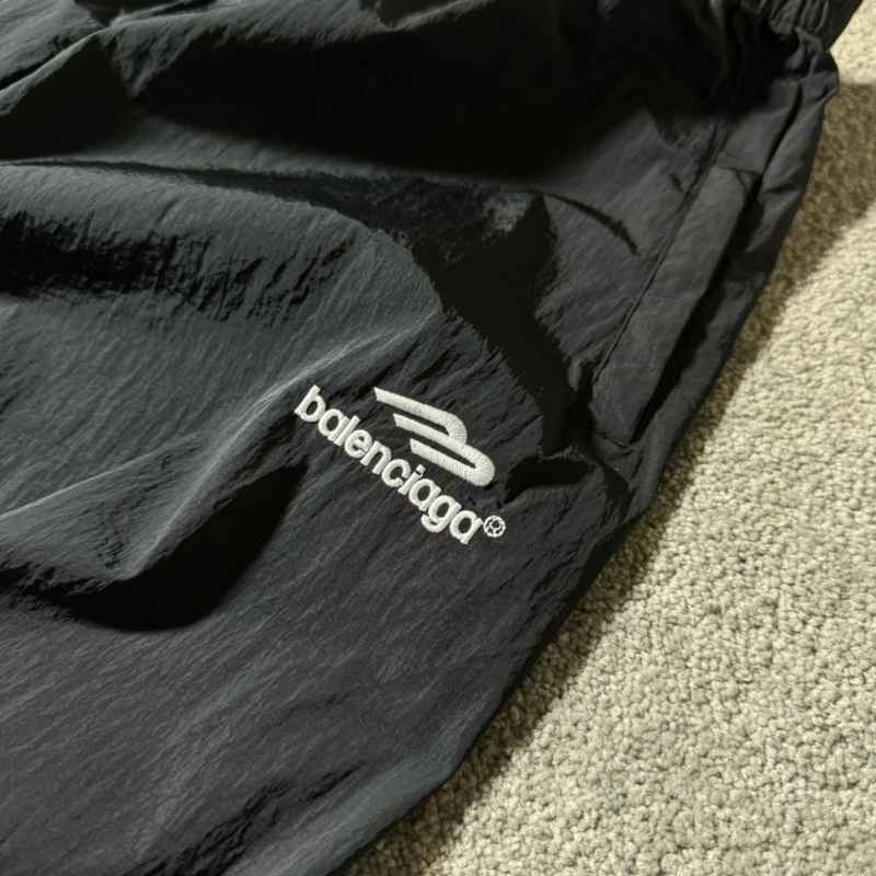 Calça Balenciaga Soccer Paris