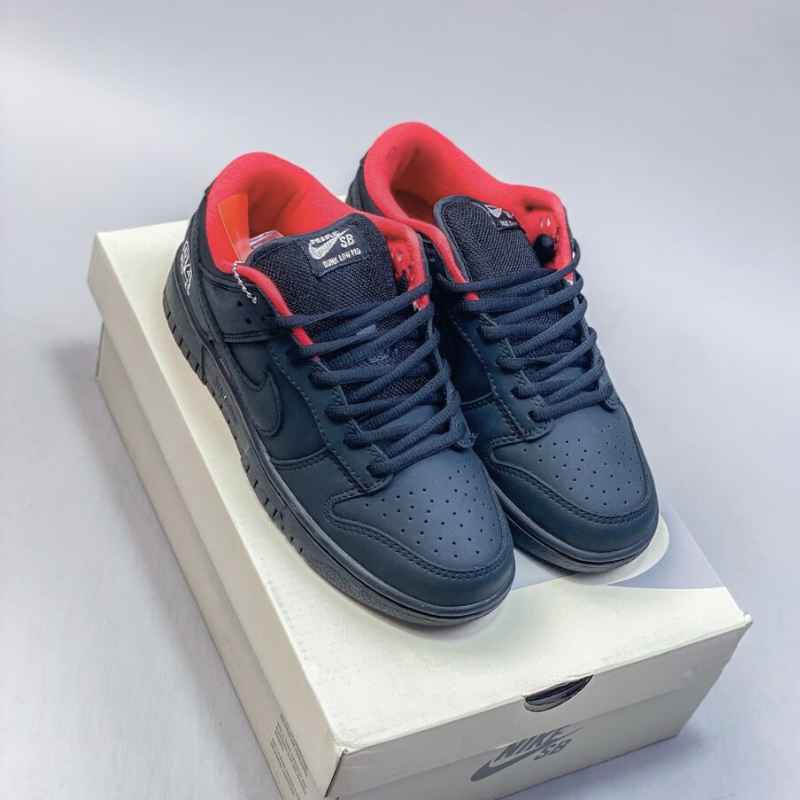 Supreme x Nike SB Dunk Low 94 Black