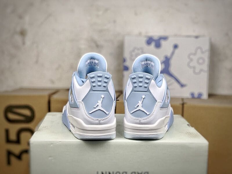 Air Jordan 4 Forget Me Not