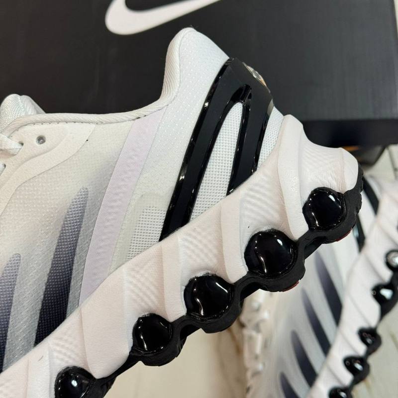 Nike Air Max Dn8 White Black