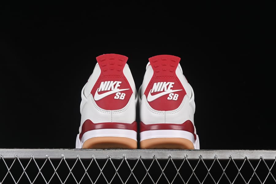 Pronta Entrega - Air Jordan 4 Retro x Nike SB Varsity Red