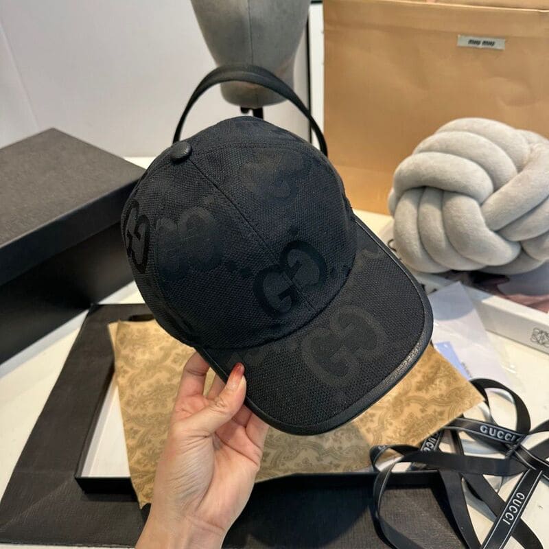 Boné Gucci Jumbo GG Preto