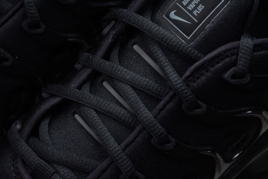 Nike Air Vapormax Plus Triple Black