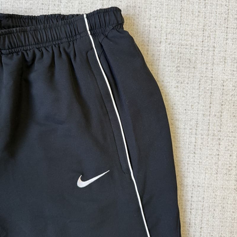 Conjunto Supreme x Nike Track Preto