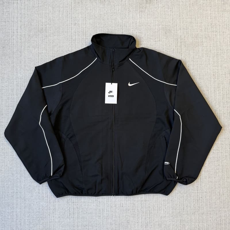 Conjunto Supreme x Nike Track Preto