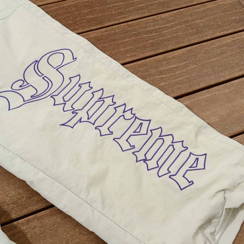 Conjunto Supreme OLD English Track White