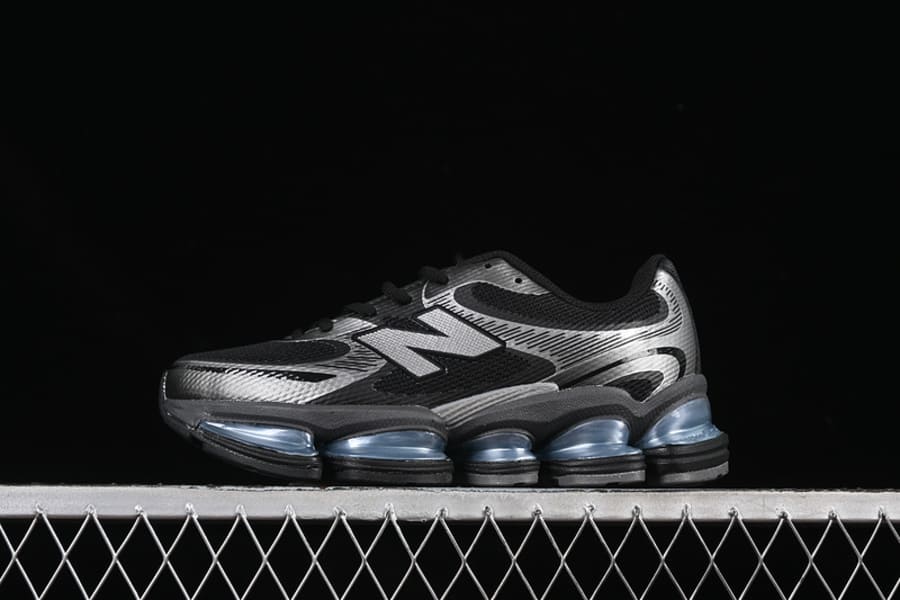 New Balance 2000 Black Grey